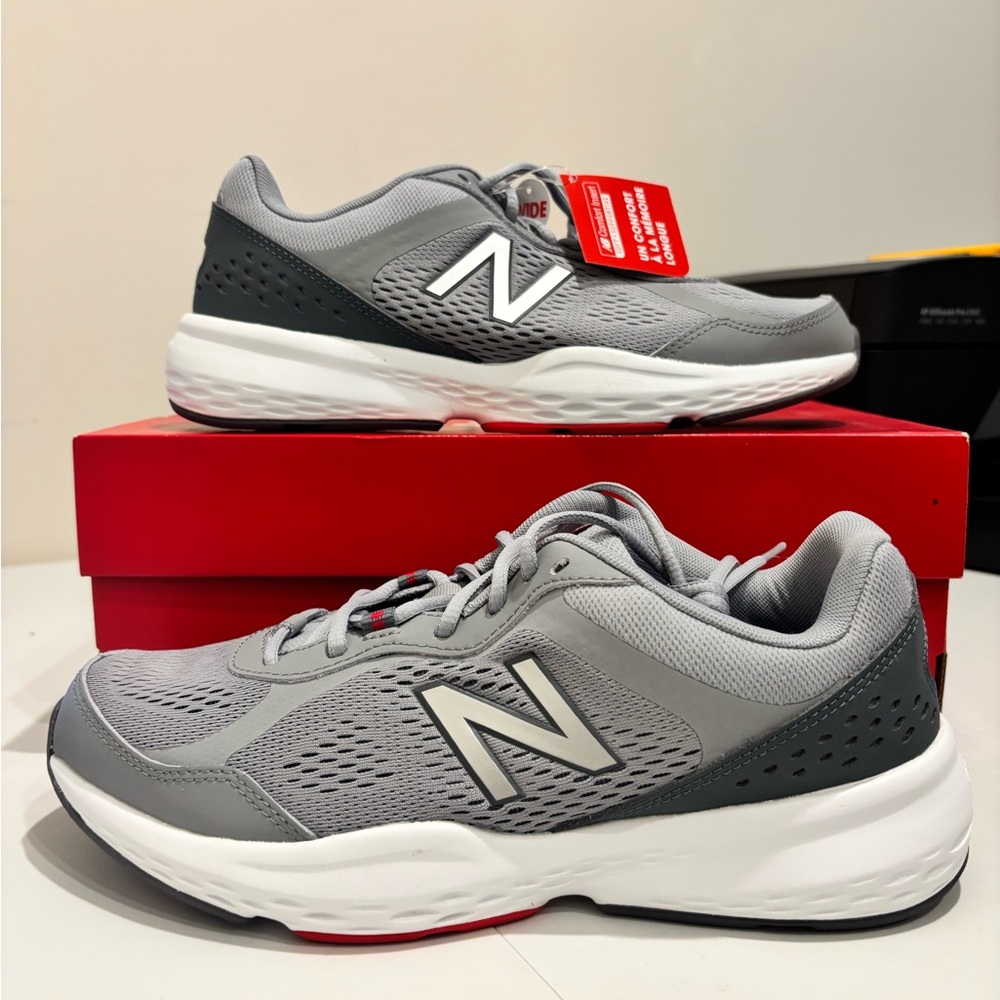 New Balance Gray/White/Red Athletic Shoes Size 9